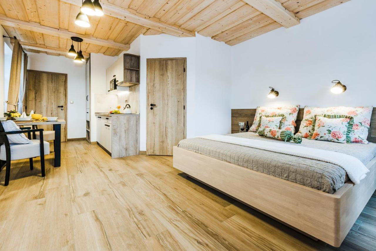 Penzion Zvon Horní Stropnice Exteriör bild